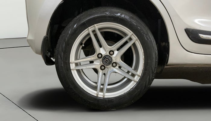 2021 Maruti Swift LXI, Petrol, Manual, 34,003 km, Right Rear Wheel