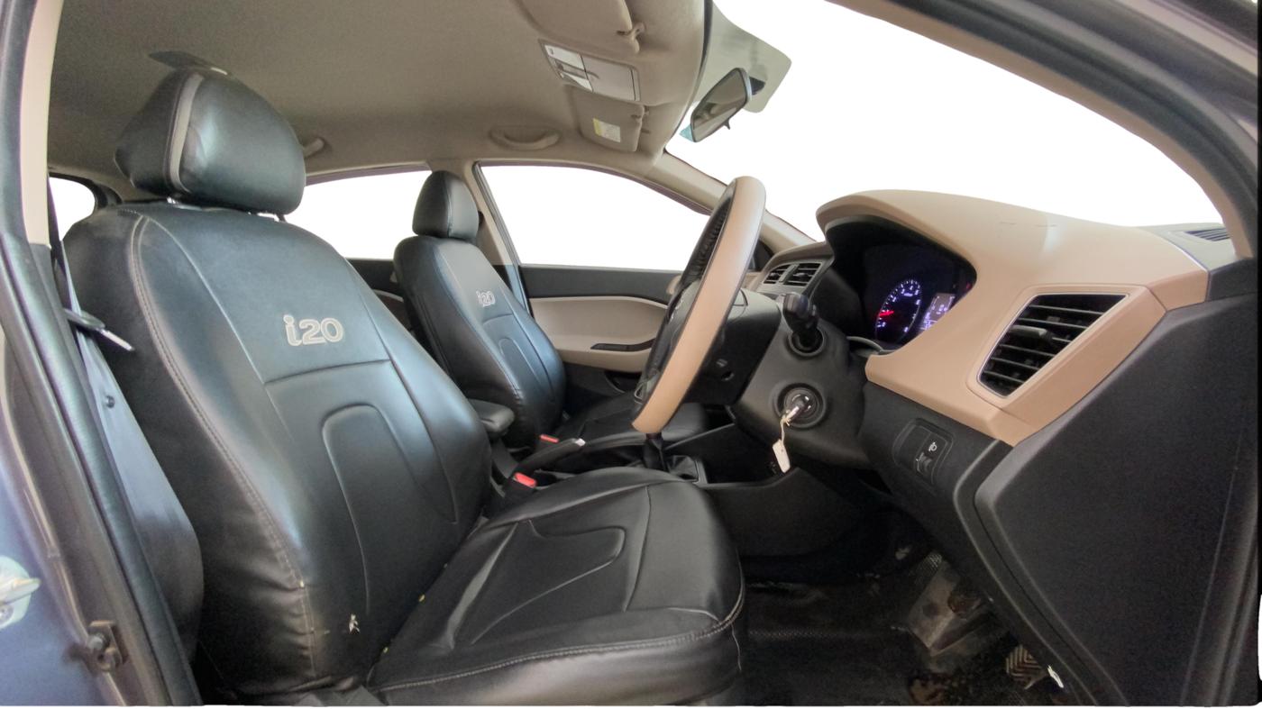 2019 Hyundai Elite i20 MAGNA PLUS 1.2, Petrol, Manual, 65,620 km, Right Side Front Door Cabin