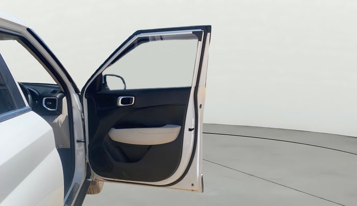 2023 Hyundai VENUE S 1.2, Petrol, Manual, 27,658 km, RHS Front Door