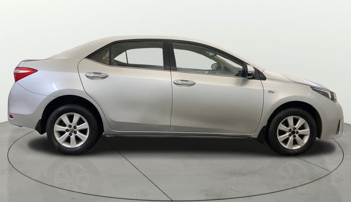 2014 Toyota Corolla Altis G PETROL, Petrol, Manual, 53,229 km, Right Side View