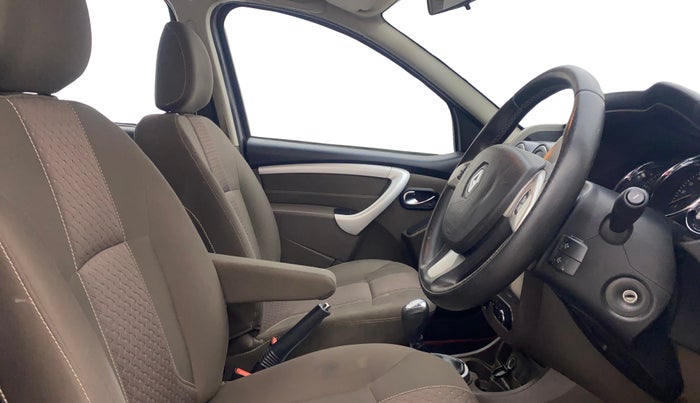 2017 Renault Duster 110 PS RXZ 4X2 AMT DIESEL, Diesel, Automatic, 27,538 km, Right Side Front Door Cabin