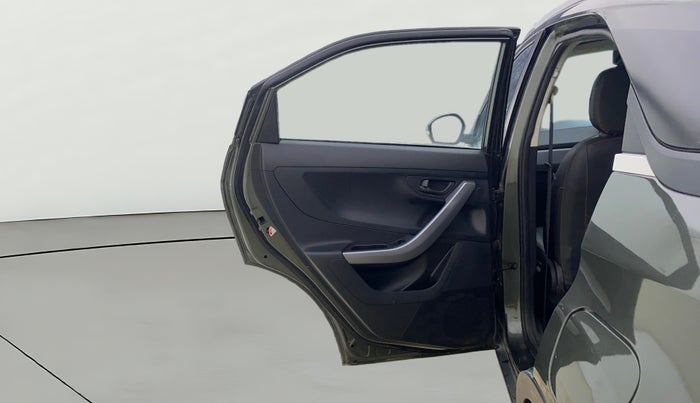 2022 Tata NEXON XMA SUNROOF PETROL, Petrol, Automatic, 50,596 km, LHS Rear Door