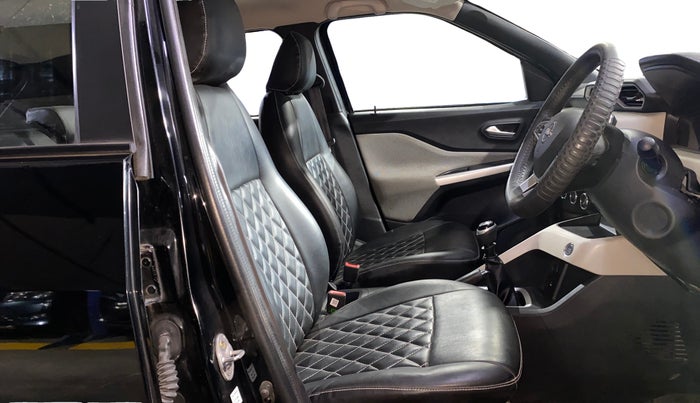 2023 Nissan MAGNITE XV MT, Petrol, Manual, 17,733 km, Right Side Front Door Cabin