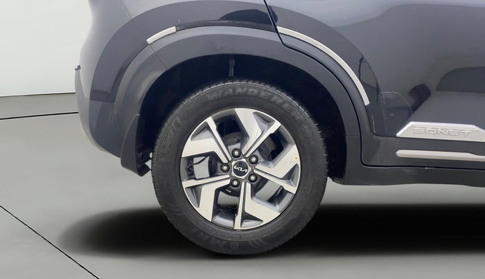 2022 KIA SONET HTX 1.5, Diesel, Manual, 14,039 km, Right Rear Wheel