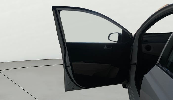 2014 Hyundai Xcent SX 1.2 (O), Petrol, Manual, 71,793 km, LHS Front Door