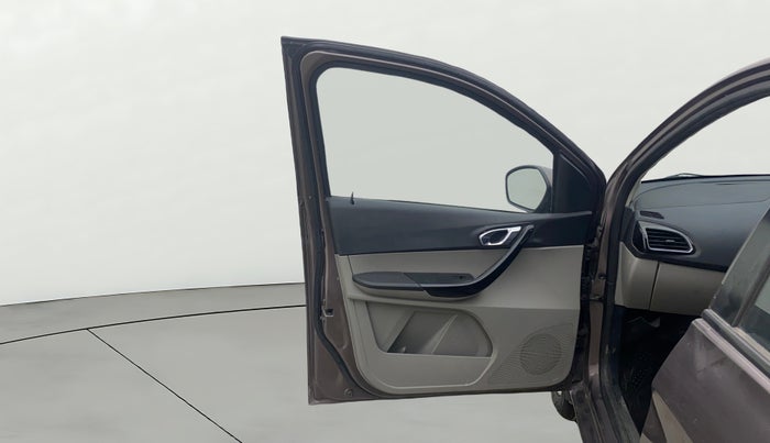 2018 Tata Tiago XZ PETROL, Petrol, Manual, 42,070 km, LHS Front Door