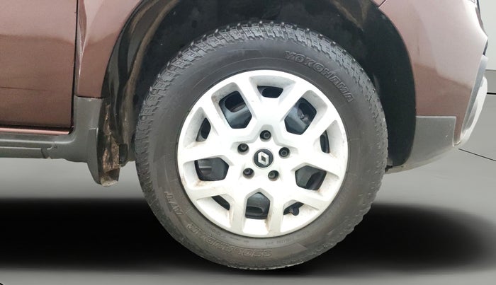 2019 Renault Duster 85 PS RXS MT DIESEL, Diesel, Manual, 1,17,943 km, Right Front Wheel