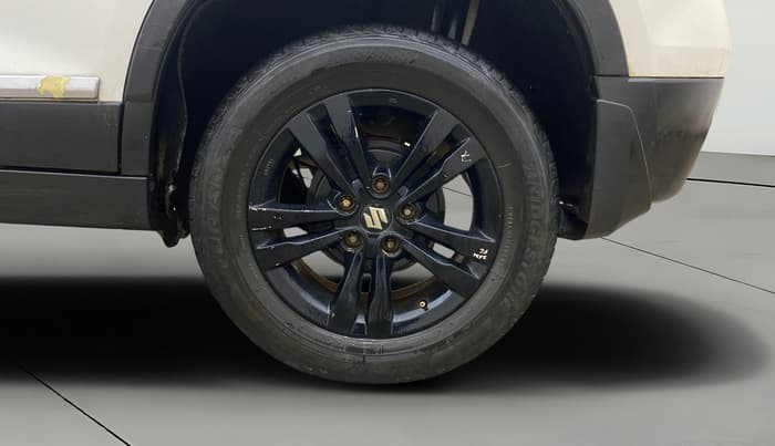 2018 Maruti Vitara Brezza ZDI PLUS AMT, Diesel, Automatic, 1,35,582 km, Left Rear Wheel