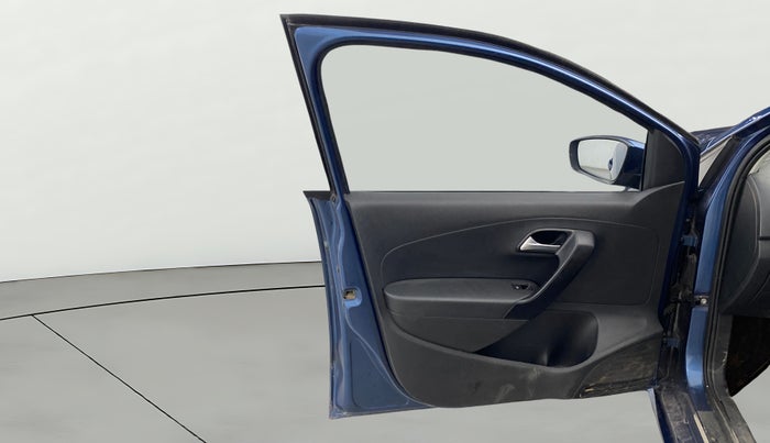 2016 Volkswagen Polo COMFORTLINE 1.2L, Petrol, Manual, 58,130 km, LHS Front Door