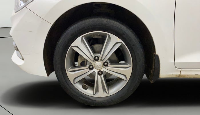 2019 Hyundai Verna 1.6 VTVT SX + AT, Petrol, Automatic, 40,204 km, Left Front Wheel