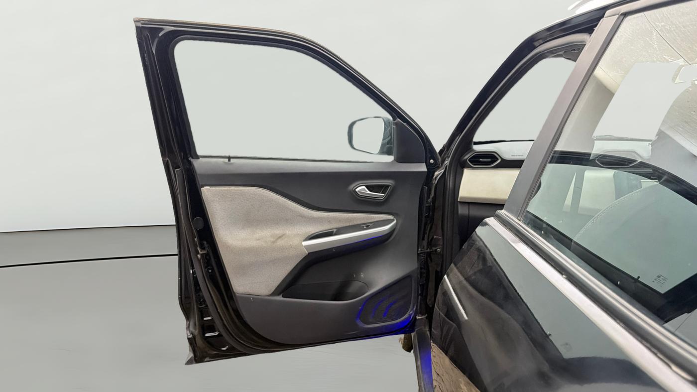 2022 Nissan MAGNITE XL, Petrol, Manual, 21,471 km, LHS Front Door