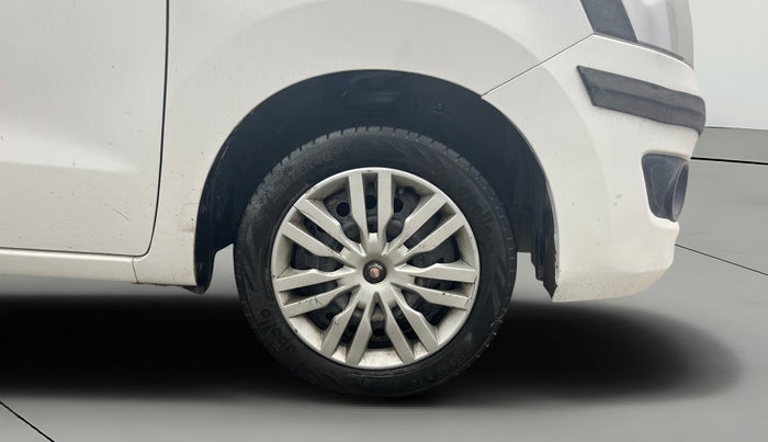 2016 Maruti Wagon R 1.0 VXI AMT, Petrol, Automatic, 88,149 km, Right Front Wheel