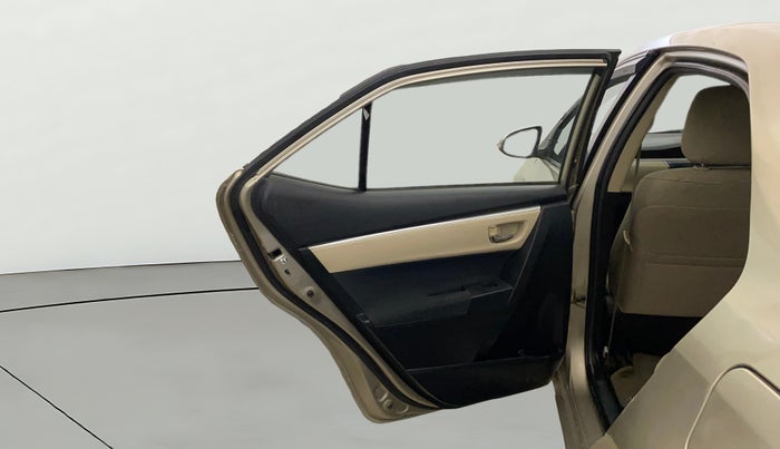 2015 Toyota Corolla Altis G CVT PETROL, Petrol, Automatic, 1,19,580 km, LHS Rear Door