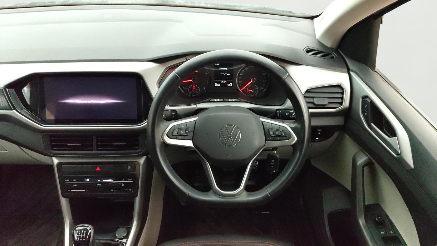 2023 Volkswagen TAIGUN HIGHLINE 1.0 TSI MT, Petrol, Manual, 25,337 km, Steering Wheel Close Up