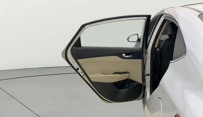 2017 Hyundai Verna 1.6 VTVT SX, Petrol, Manual, 55,098 km, LHS Rear Door