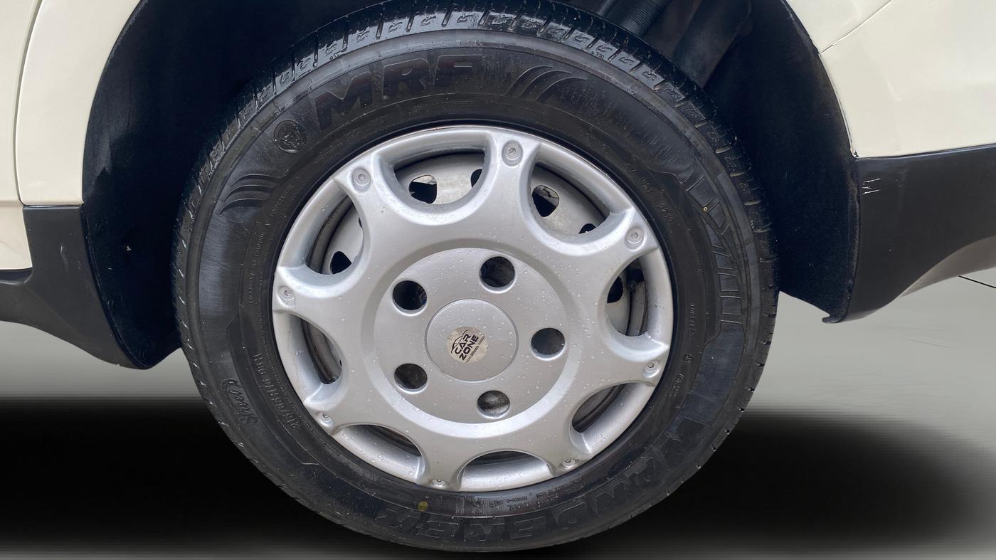 2019 Mahindra MARAZZO M2 8 STR, Diesel, Manual, 14,976 km, Left Rear Wheel