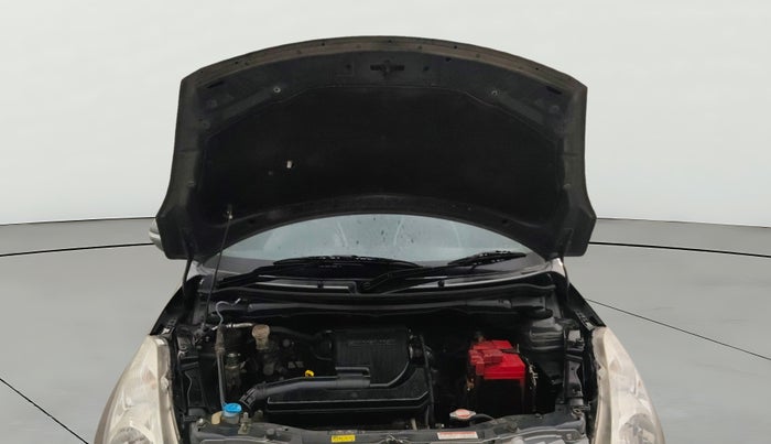 2013 Maruti Swift VXI, Petrol, Manual, 70,013 km, Open Bonet