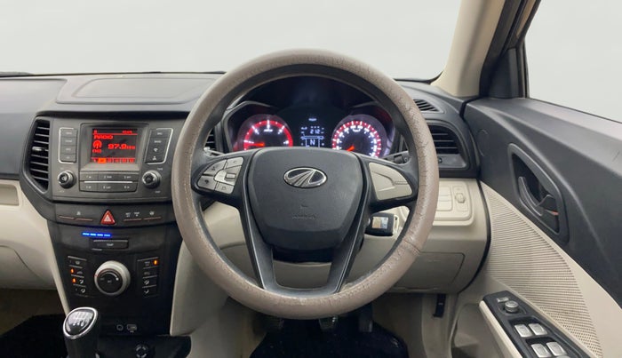2021 Mahindra XUV300 W6 1.5 Diesel, Diesel, Manual, 62,329 km, Steering Wheel Close Up