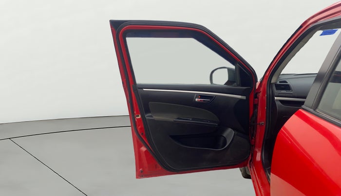 2015 Maruti Swift VXI, Petrol, Manual, 82,853 km, LHS Front Door