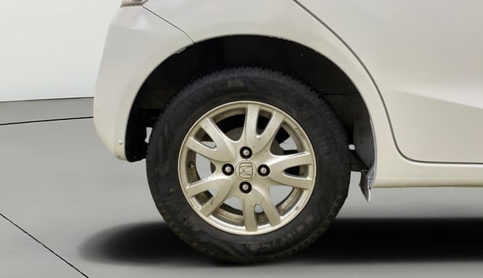 2016 Honda Brio VX AT, Petrol, Automatic, 52,986 km, Right Rear Wheel