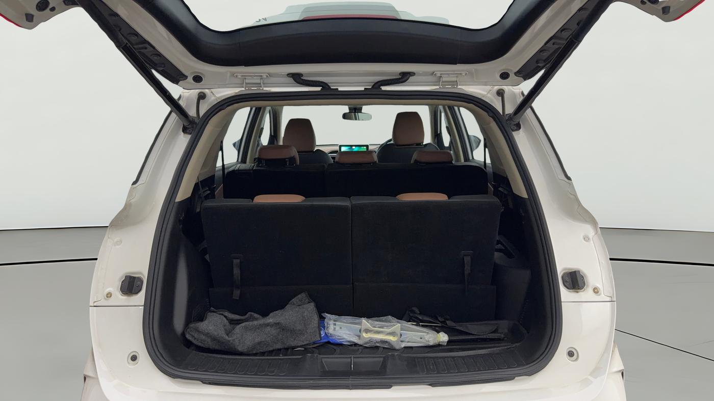 2023 MG HECTOR PLUS SHARP PRO 1.5 PETROL TURBO CVT 7 STR, Petrol, Automatic, 41,683 km, Boot Open Zoomed View