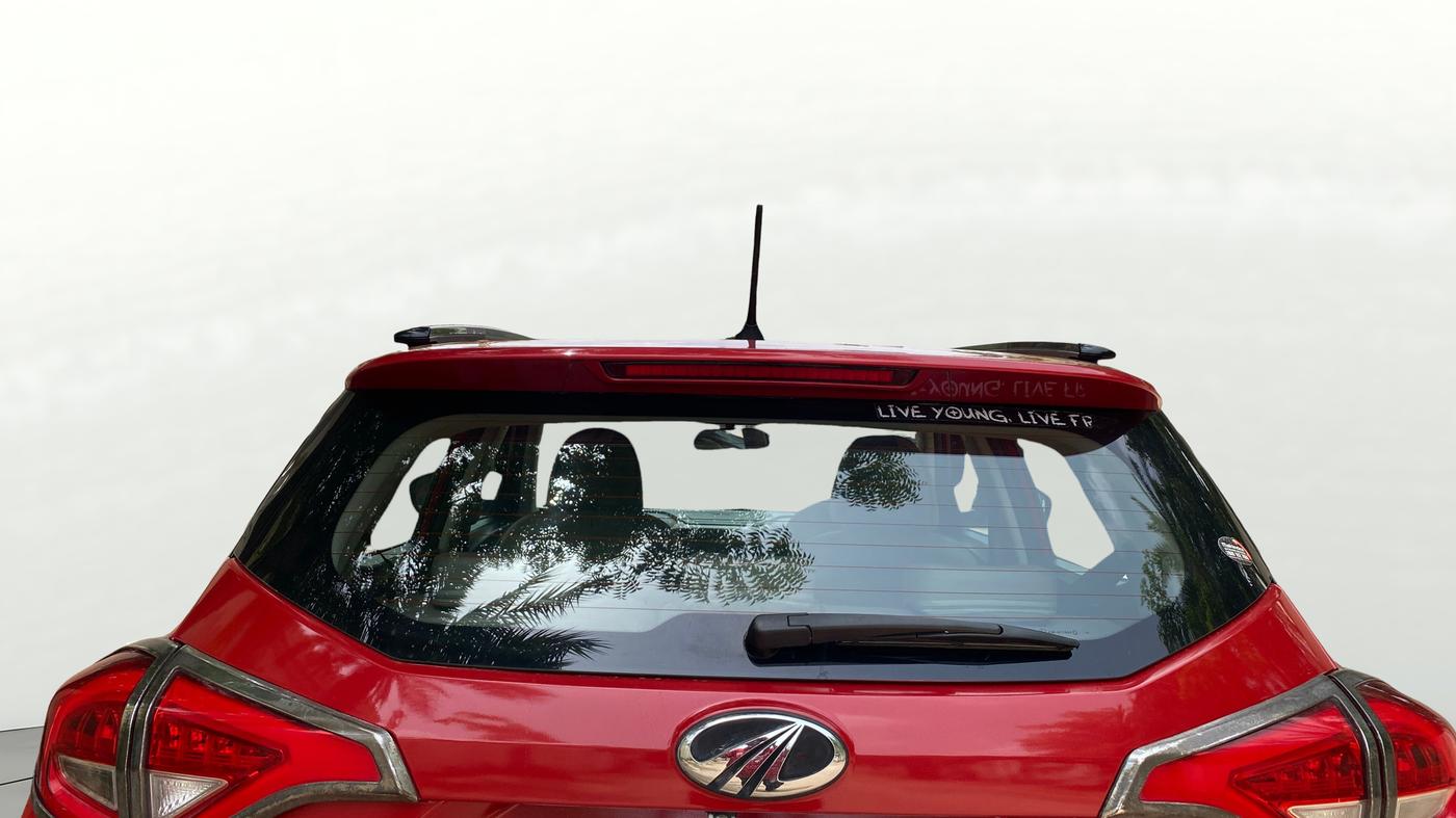 2019 Mahindra XUV300 W8 1.5 DIESEL AMT, Diesel, Automatic, 1,02,026 km, Rear Windshield