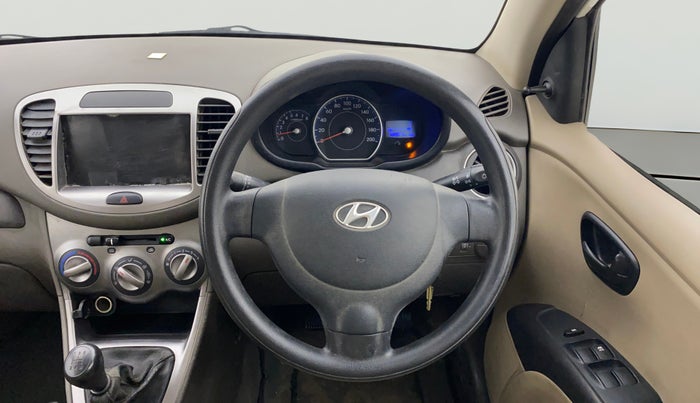 2015 Hyundai i10 MAGNA 1.1, CNG, Manual, 68,805 km, Steering Wheel Close Up