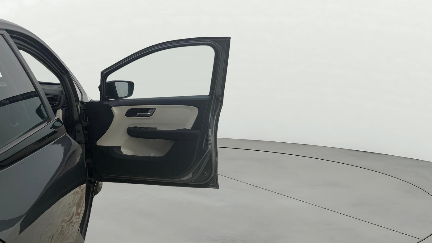 2023 Tata ALTROZ XZA + SUNROOF, Petrol, Automatic, 32,423 km, RHS Front Door