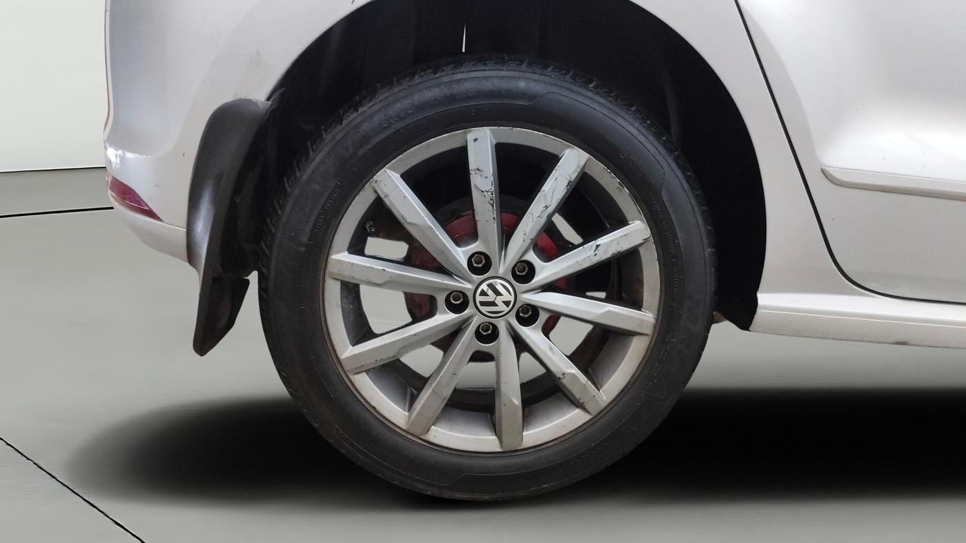 2019 Volkswagen Polo HIGHLINE PLUS 1.0 16 ALLOY, Petrol, Manual, 56,828 km, Right Rear Wheel