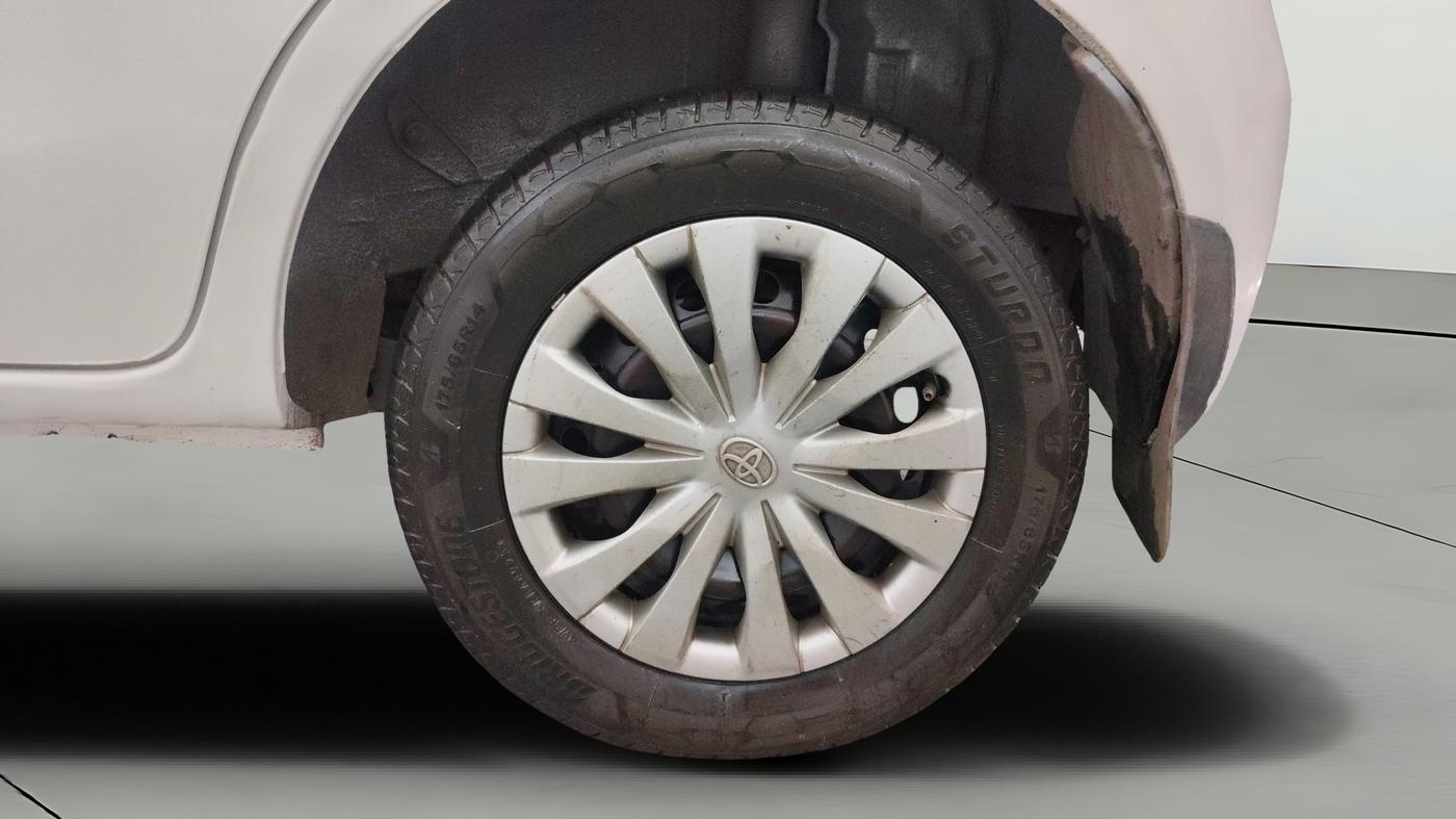 2013 Toyota Etios Liva G EXCLUSIVE, Petrol, Manual, 67,195 km, Left Rear Wheel
