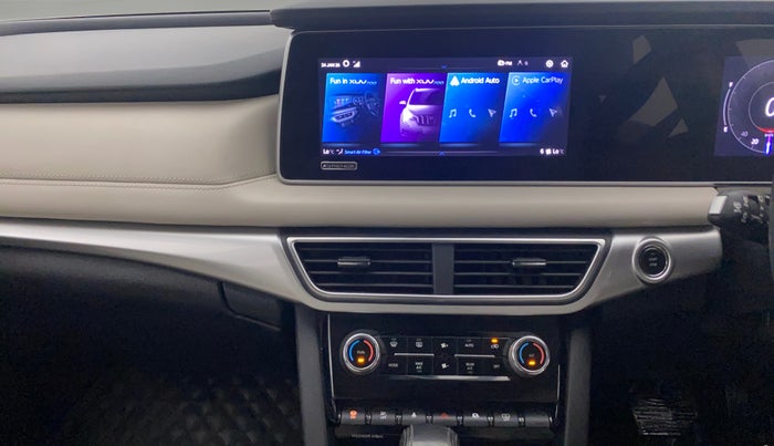 2022 Mahindra XUV700 AX 7 LUXURY P AT 7 STR, Petrol, Automatic, 76,554 km, Air Conditioner