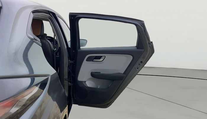 2020 Tata ALTROZ XZ DIESEL, Diesel, Manual, 1,08,010 km, RHS Rear Door