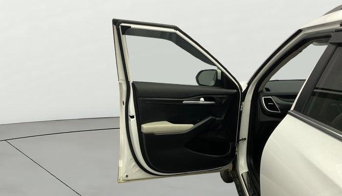 2022 KIA SELTOS HTK PLUS 1.5 DIESEL IMT, Diesel, Manual, 67,688 km, LHS Front Door