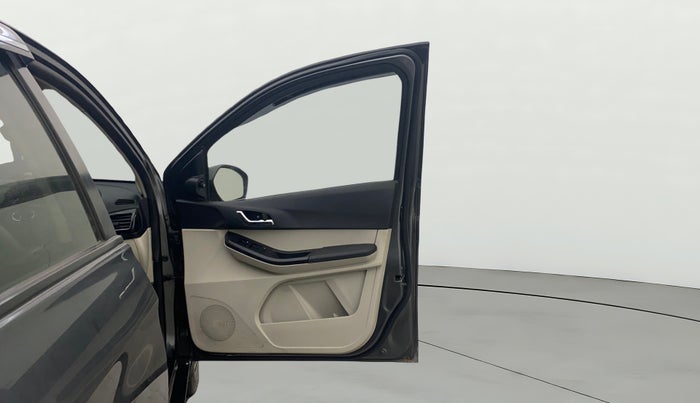 2023 Tata Tiago XZ PLUS CNG, CNG, Manual, 35,010 km, RHS Front Door