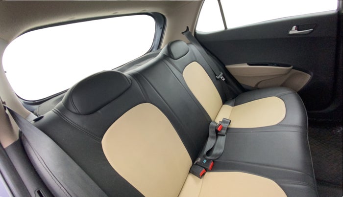 2015 Hyundai Grand i10 SPORTZ 1.2 KAPPA VTVT, Petrol, Manual, 44,365 km, Right Side Rear Door Cabin