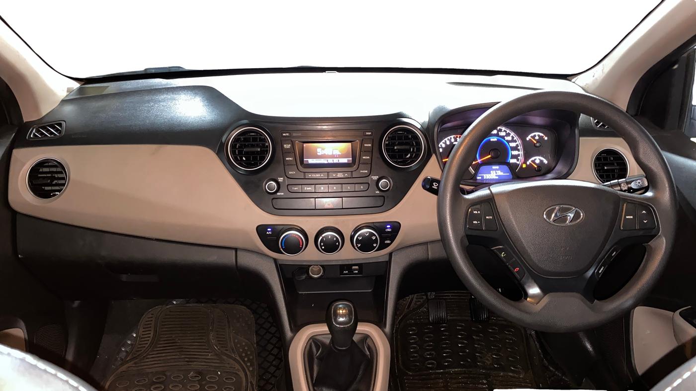 2018 Hyundai Grand i10 MAGNA 1.2 KAPPA VTVT, Petrol, Manual, 32,985 km, Dashboard