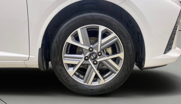 2023 Hyundai Verna SX (O)1.5 VTVT, Petrol, Manual, 24,791 km, Right Front Wheel