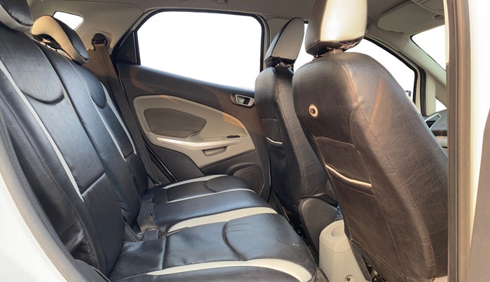 2015 Ford Ecosport TITANIUM 1.5L DIESEL, Diesel, Manual, 72,641 km, Right Side Rear Door Cabin