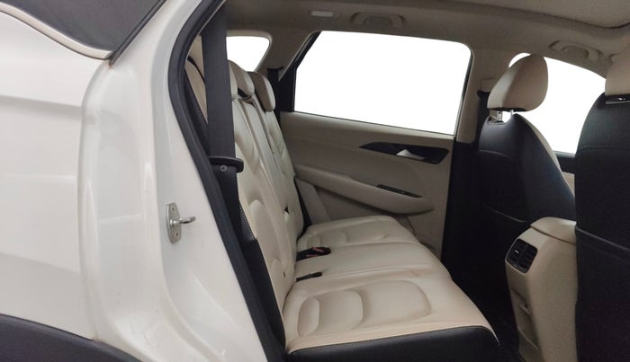 2021 MG HECTOR SHARP 1.5 DCT PETROL, Petrol, Automatic, 36,772 km, Right Side Rear Door Cabin