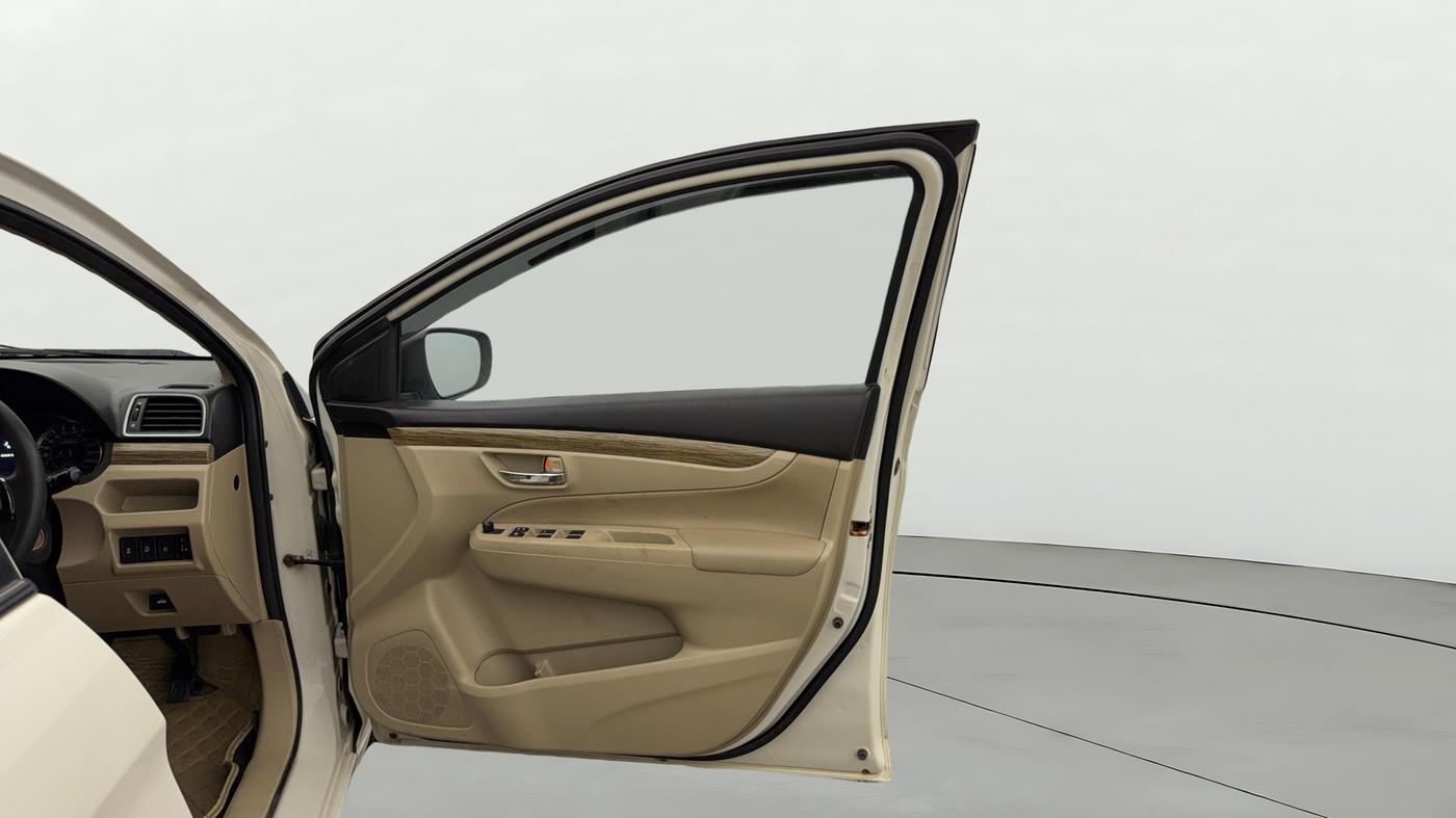 2022 Maruti Ciaz DELTA AT 1.5 SHVS PETROL, Petrol, Automatic, 55,011 km, RHS Front Door