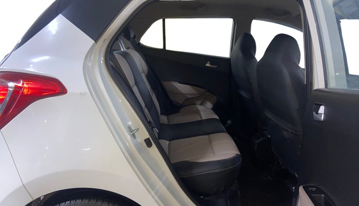 2016 Hyundai Grand i10 ASTA (O) AT 1.2 KAPPA VTVT, Petrol, Automatic, 52,121 km, Right Side Rear Door Cabin