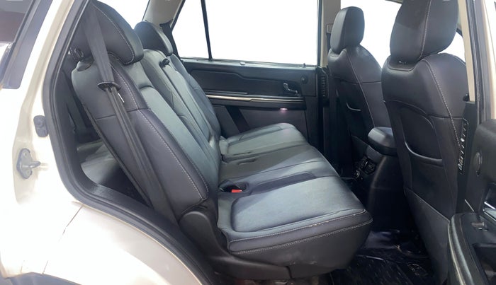 2017 Tata Hexa XT 4X2 6 STR, Diesel, Manual, 66,821 km, Right Side Rear Door Cabin