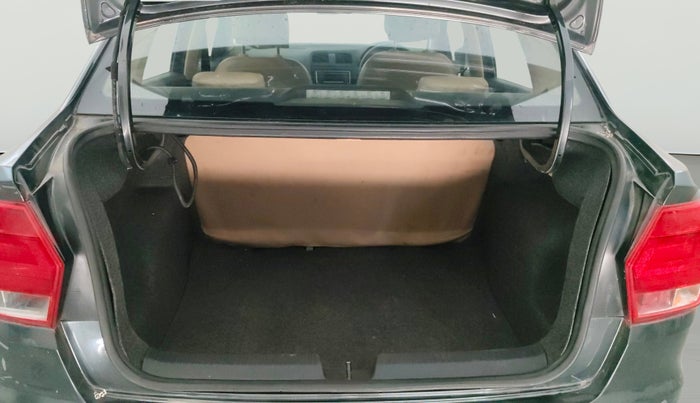 2016 Volkswagen Ameo COMFORTLINE 1.2L, Petrol, Manual, 77,841 km, Boot Open Zoomed View