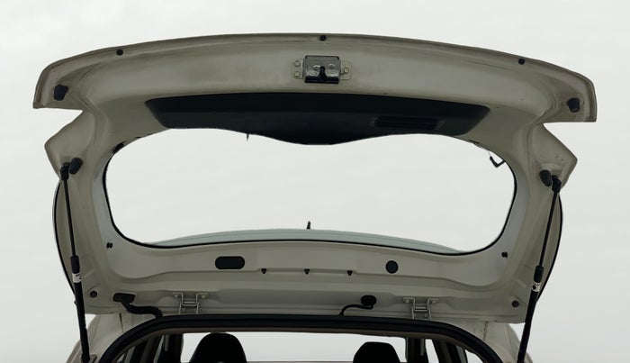 2013 Hyundai Grand i10 ASTA 1.1 CRDI, Diesel, Manual, 92,533 km, Boot Door Open