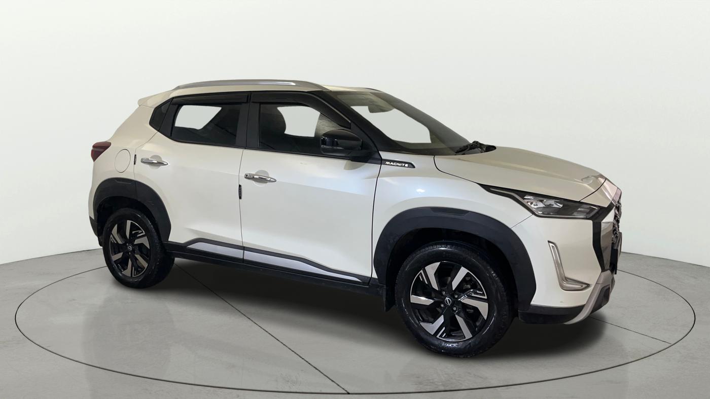 2025 Nissan MAGNITE N-Connecta B4D 1.0 Petrol AMT, Petrol, Automatic, 9,435 km, Right Front Diagonal