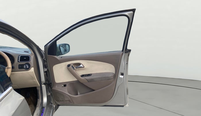 2012 Skoda Rapid ELEGANCE 1.6 MPI AT, Petrol, Automatic, 38,001 km, RHS Front Door