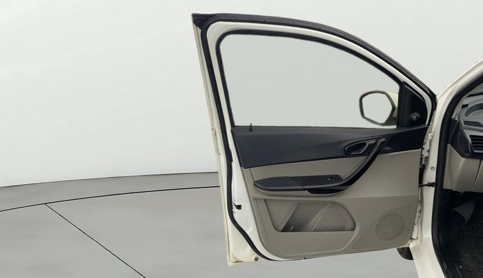 2017 Tata Tiago XM PETROL, Petrol, Manual, 41,896 km, LHS Front Door