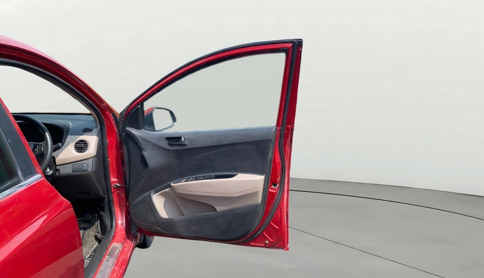 2018 Hyundai Xcent S 1.2, Petrol, Manual, 62,549 km, RHS Front Door