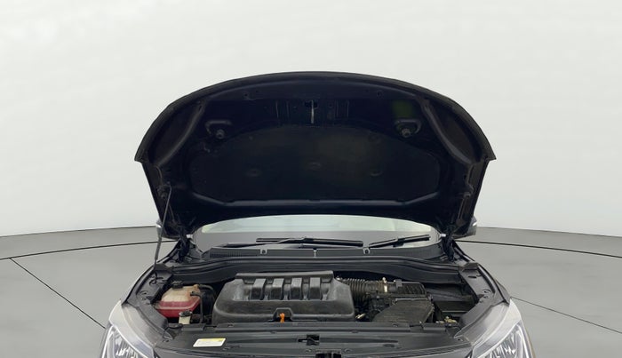 2023 Mahindra XUV700 AX 7 LUXURY P AT 7 STR, Petrol, Automatic, 60,165 km, Open Bonet