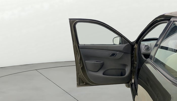 2017 Renault Kwid RXT 1.0 AMT (O), Petrol, Automatic, 13,156 km, LHS Front Door